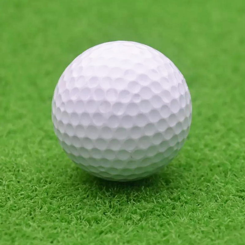 كرة جولف من اليوريثان عالية الجودة باللون الأبيض مكونة من 3 قطع لمباراة للتدريب الاحترافي